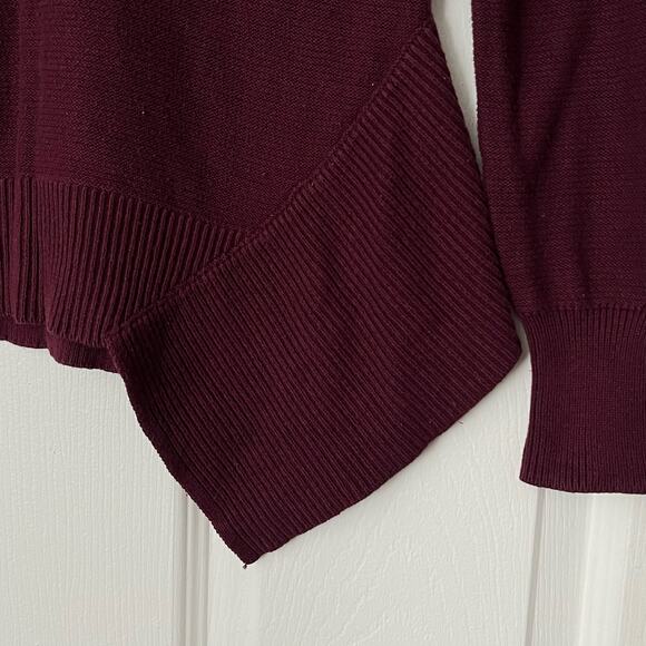 The Limited Pullover Sweater w/Asymmetrical Hem - Size XS - Picture 2 of 6